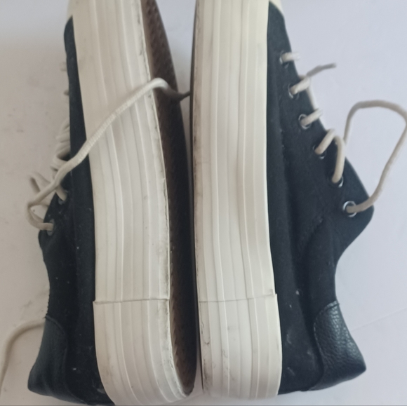 Forever 21  Canvas Platform Sneakers - Picture 4 of 8